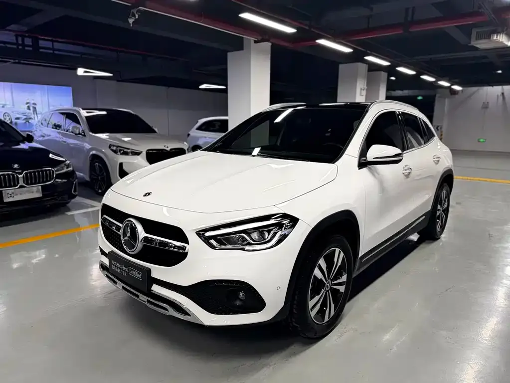 Mercedes-Benz GLA — фото 1