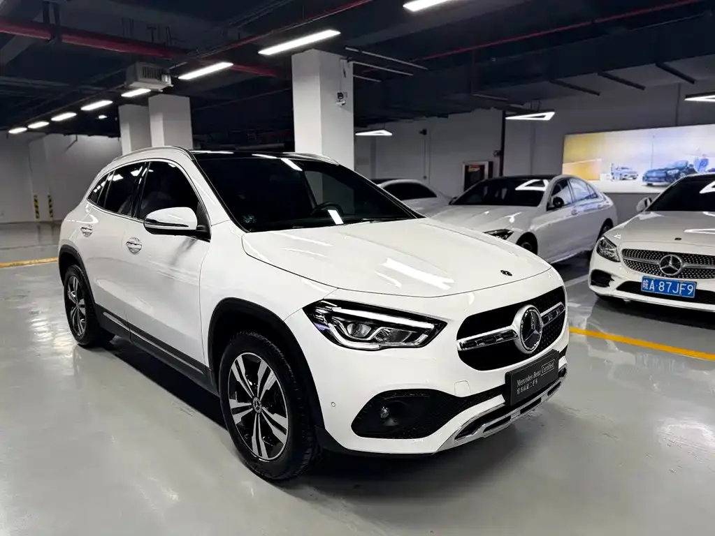 Mercedes-Benz GLA — фото 8