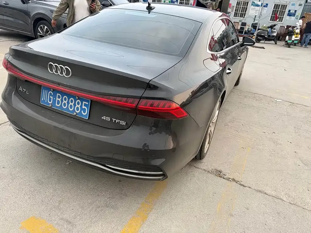 Audi A7L — фото 4