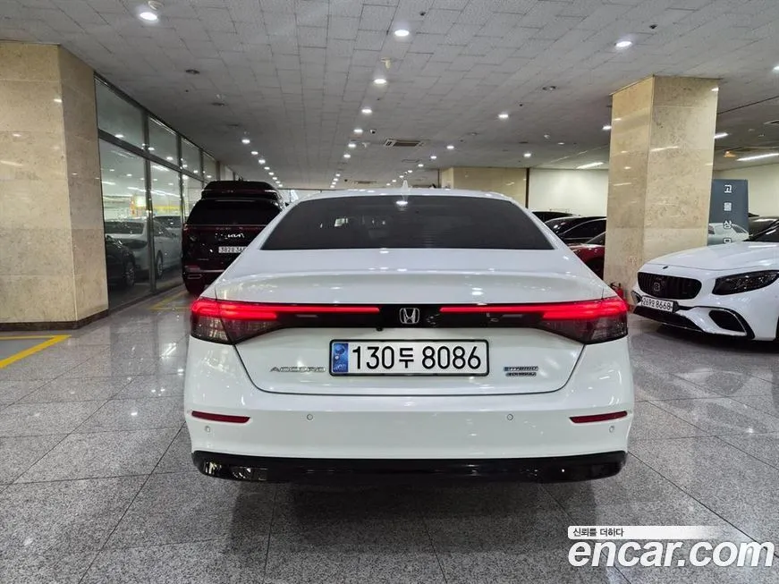 Honda Accord — фото 4