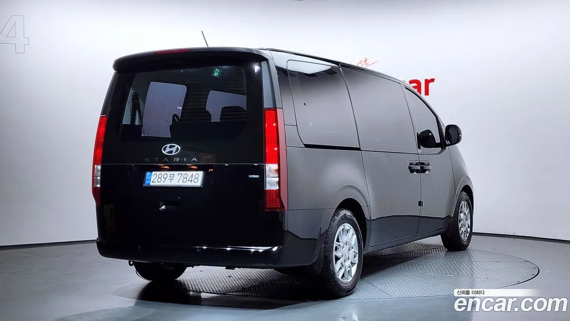Hyundai Staria — фото 3