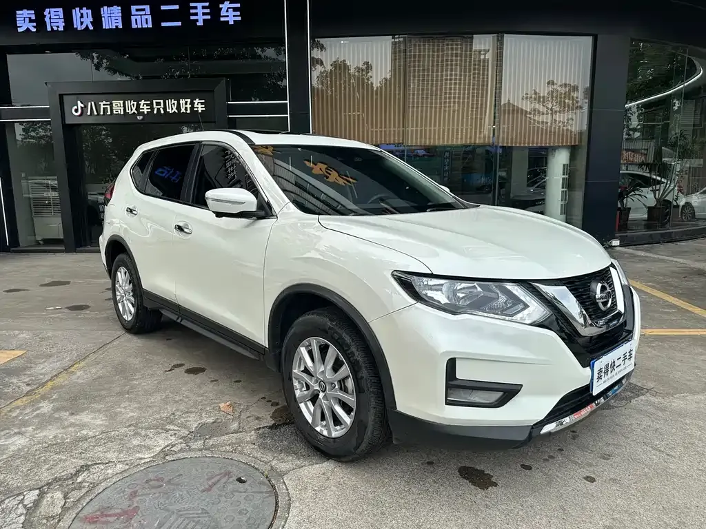 Nissan X-Trail — фото 4