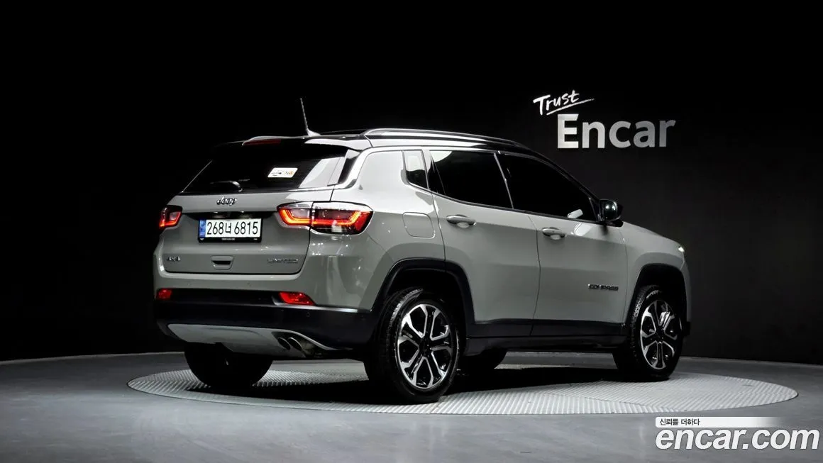 Jeep Compass — фото 6