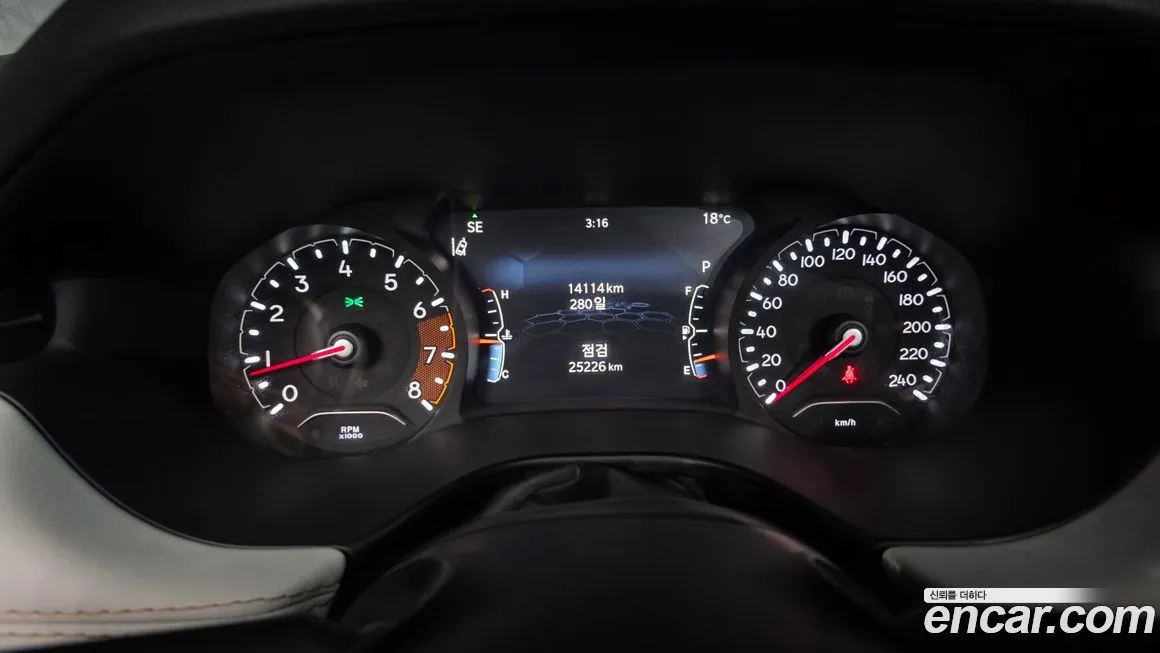 Jeep Compass — фото 10