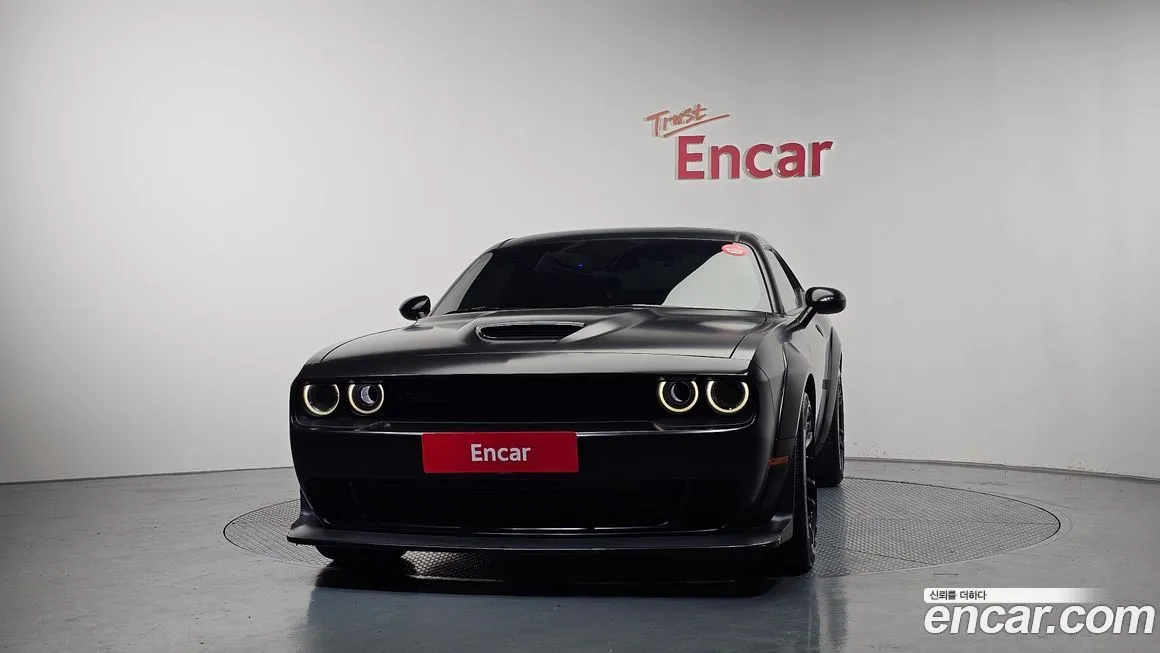 Dodge Challenger — фото 2