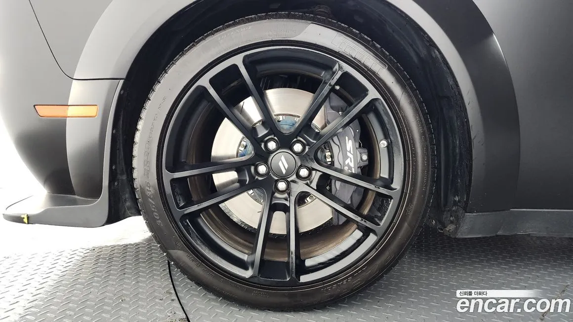 Dodge Challenger — фото 10