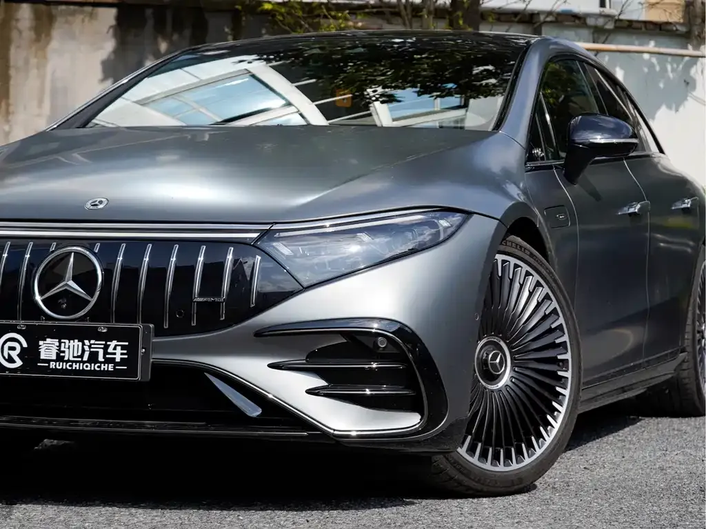 Mercedes-Benz EQS AMG — фото 6