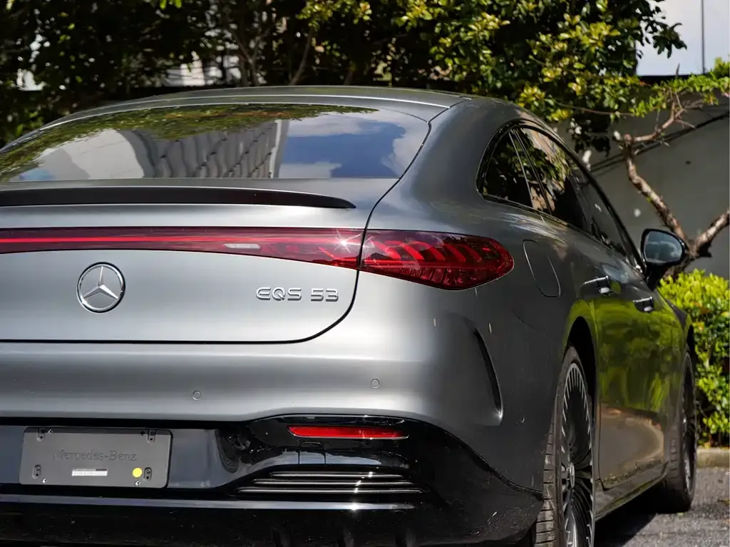 Mercedes-Benz EQS AMG — фото 2