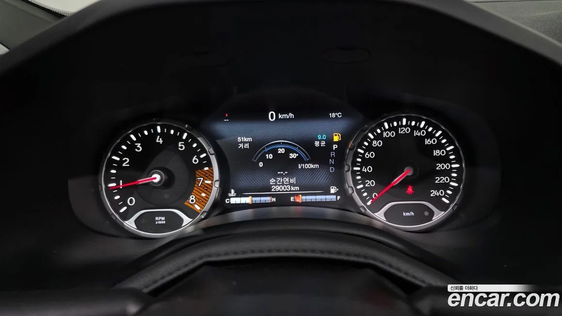 Jeep Renegade — фото 4