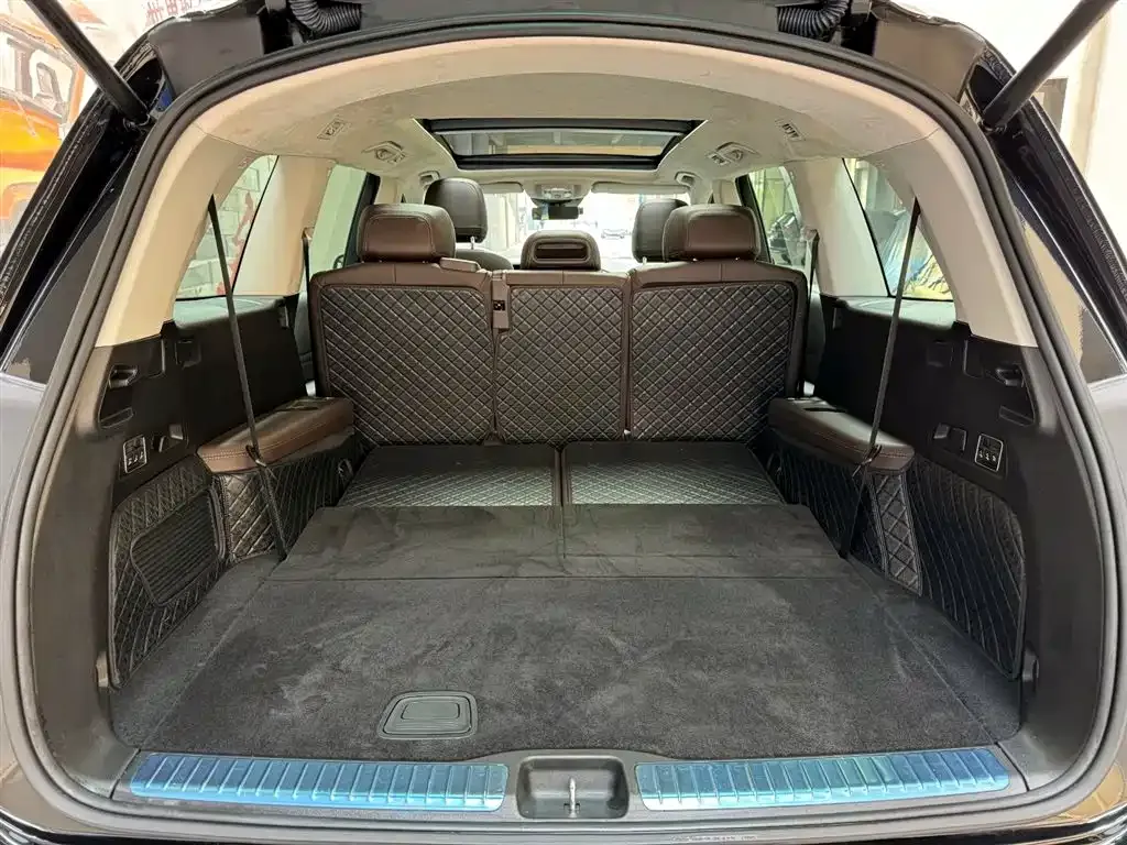 Mercedes-Benz GLS — фото 6