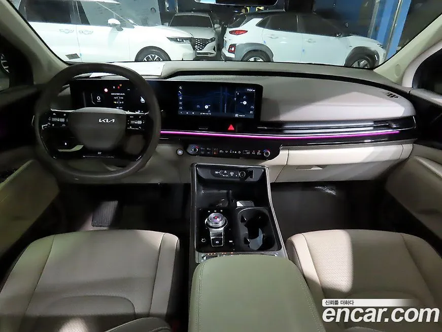 Kia Carnival — фото 10