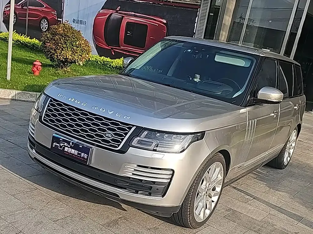 Land Rover Range Rover — фото 1