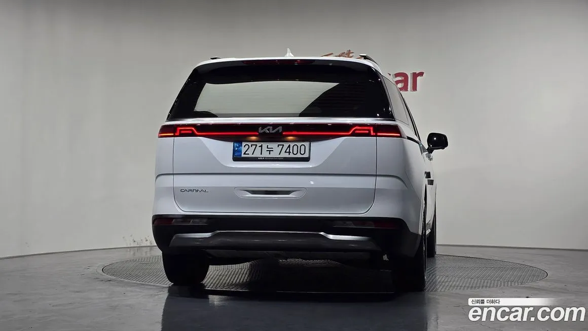 Kia Carnival — фото 10