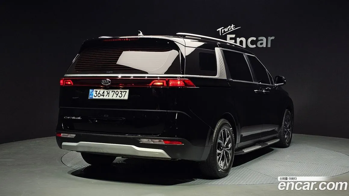 Kia Carnival — фото 3
