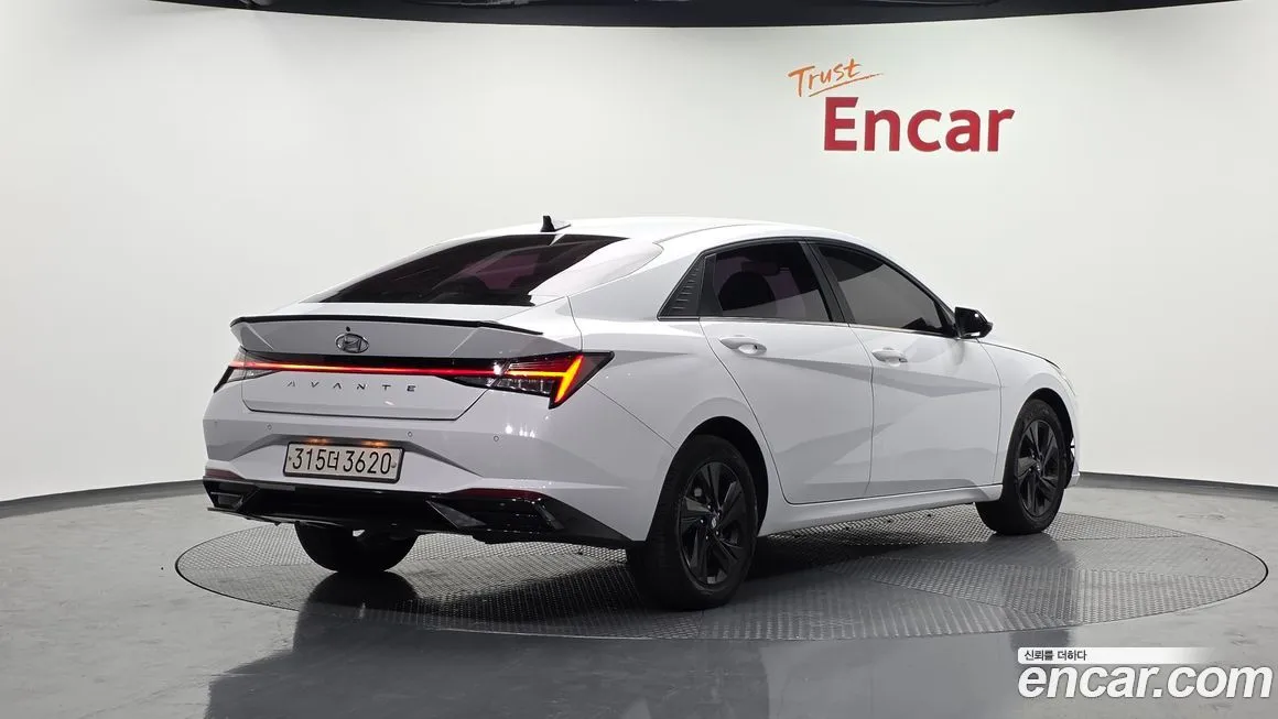 Hyundai AVANTE — фото 5