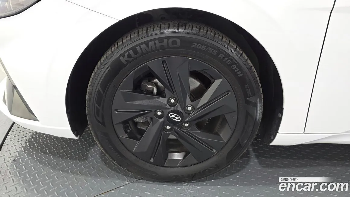 Hyundai AVANTE — фото 6
