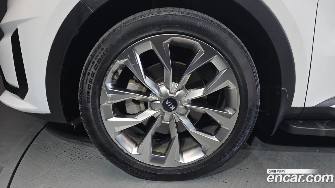 Kia Sorento — фото 7