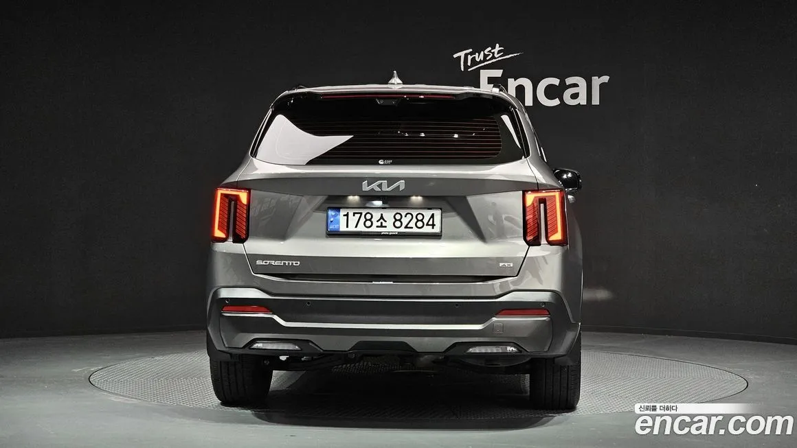 Kia Sorento — фото 5