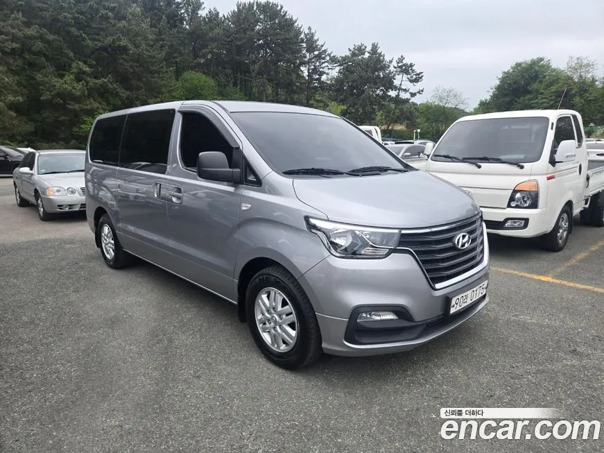 Hyundai Starex — фото 6