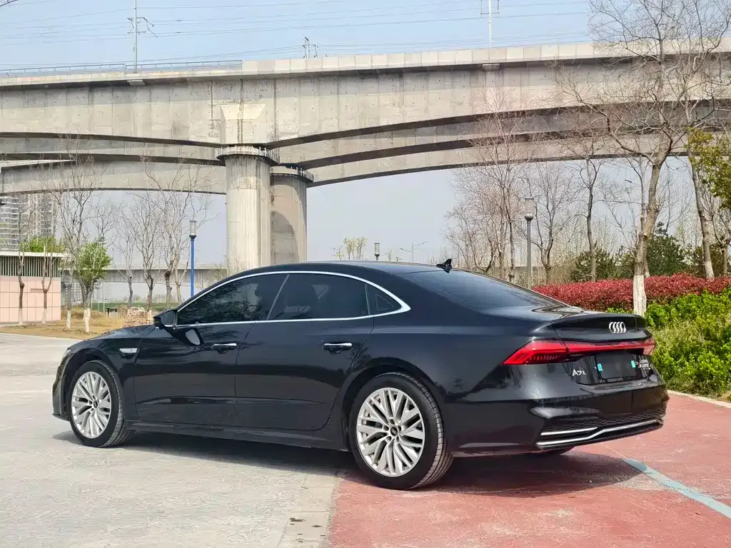 Audi A7L — фото 4