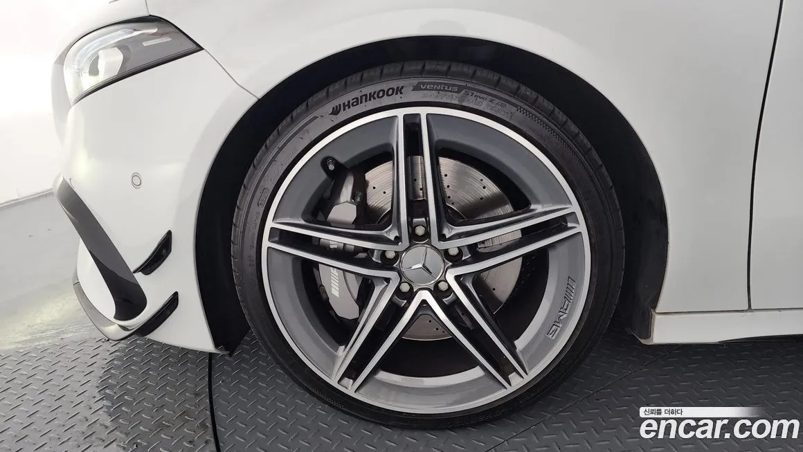 Mercedes-Benz A-Class — фото 10