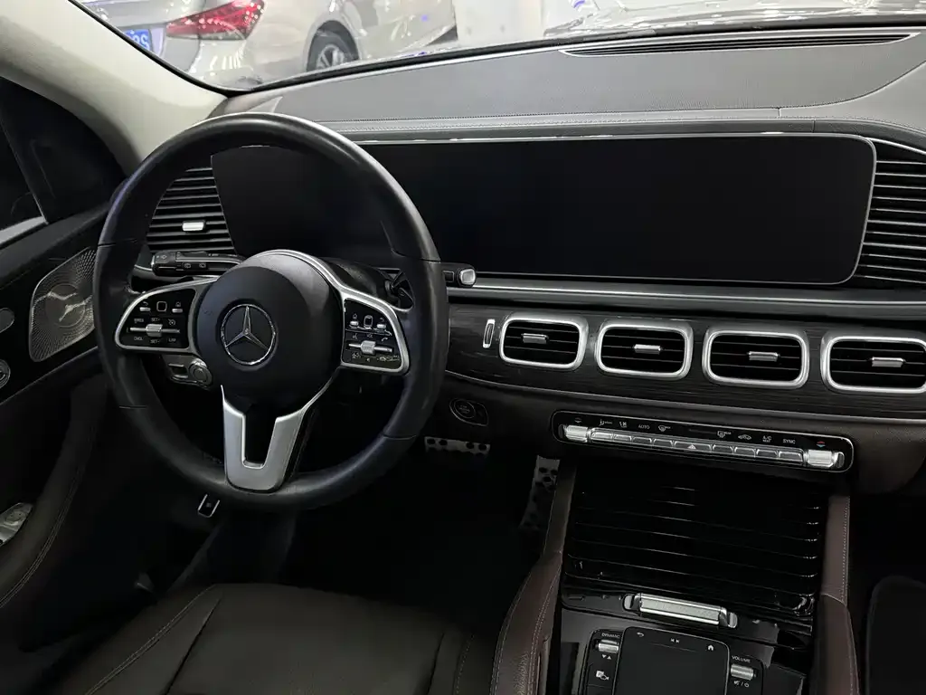 Mercedes-Benz GLE — фото 9