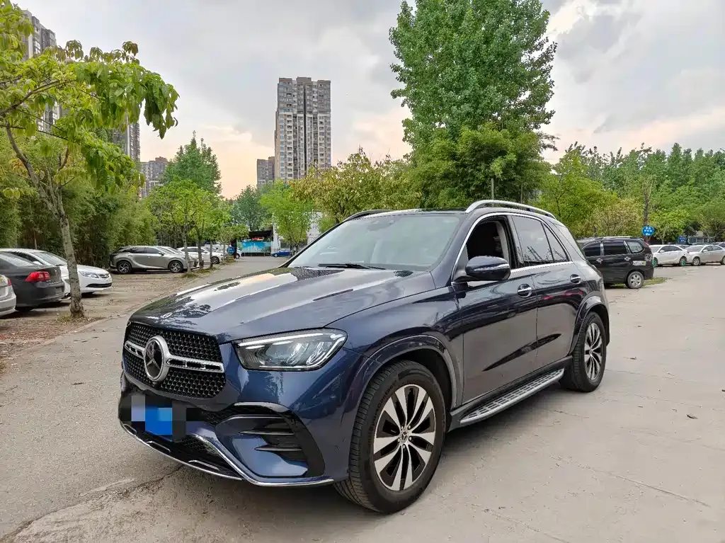 Mercedes-Benz GLE — фото 1
