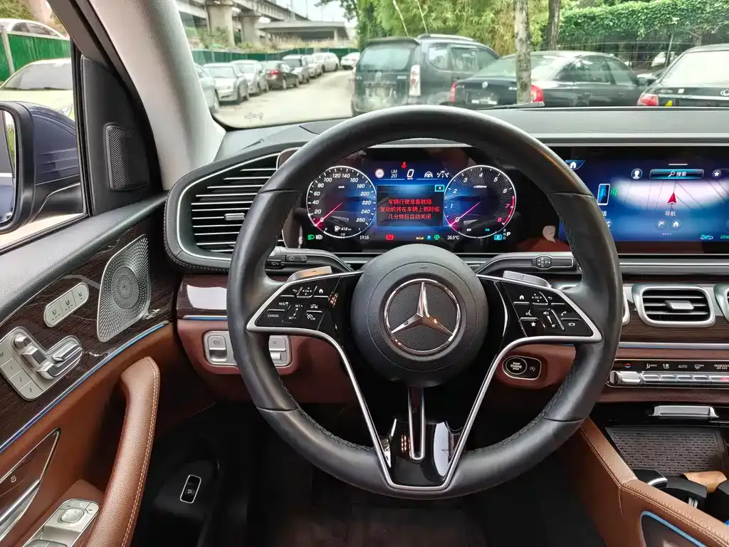 Mercedes-Benz GLE — фото 8
