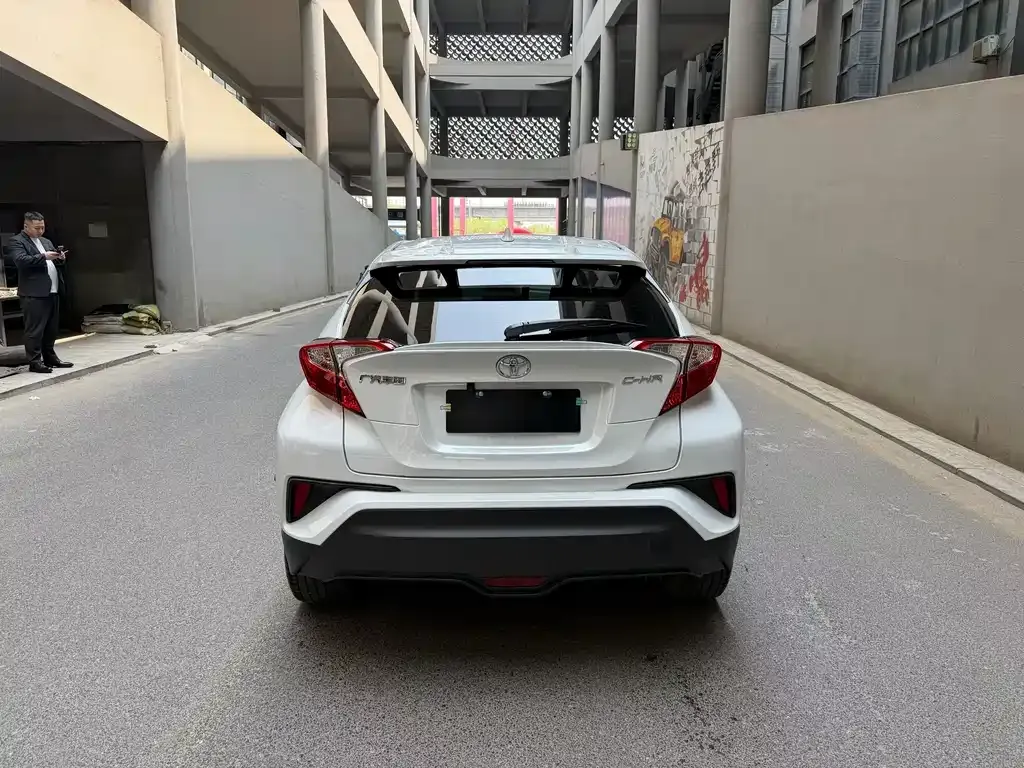 Toyota C-HR — фото 5