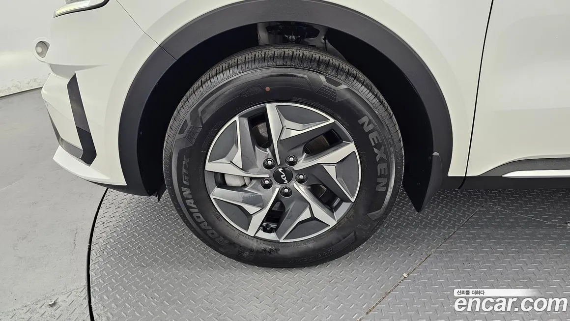 Kia Sorento — фото 6