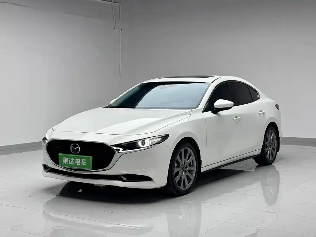 Mazda 3 Axela — фото 1