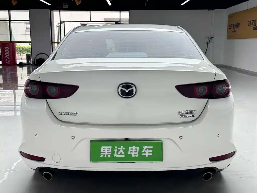 Mazda 3 Axela — фото 3