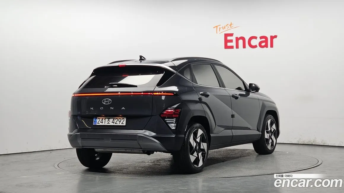 Hyundai Kona — фото 7