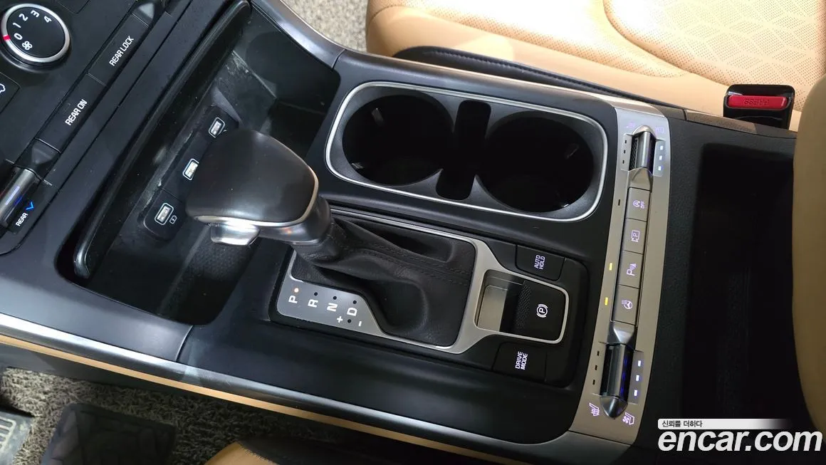 Kia Carnival — фото 10
