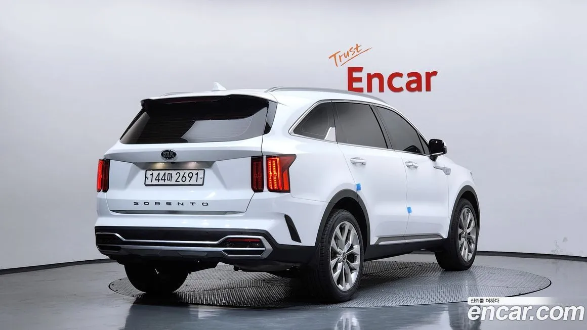 Kia Sorento — фото 4