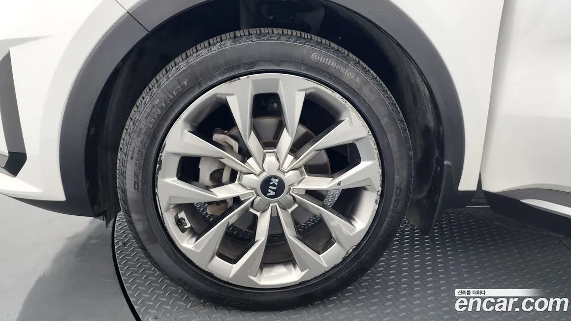 Kia Sorento — фото 8