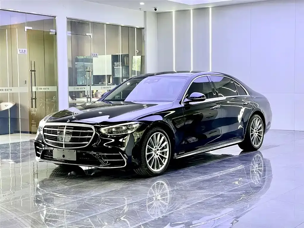 Mercedes-Benz S-Class — фото 1