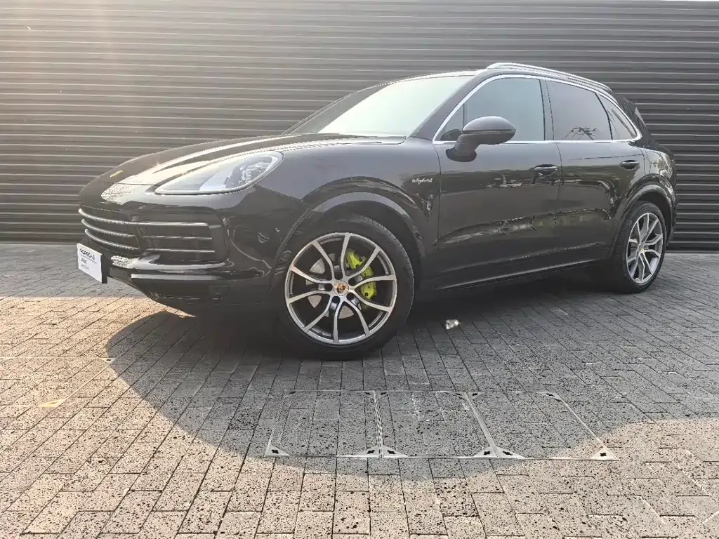 Porsche Cayenne Hybrid — фото 1