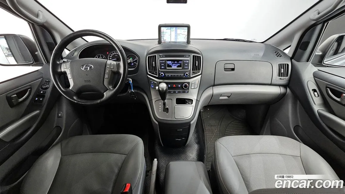 Hyundai Starex — фото 4