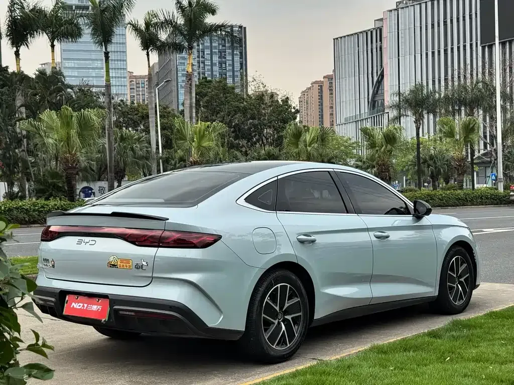 BYD Qin L — фото 7