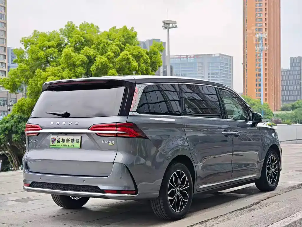 Roewe iMAX8 New Energy — фото 10