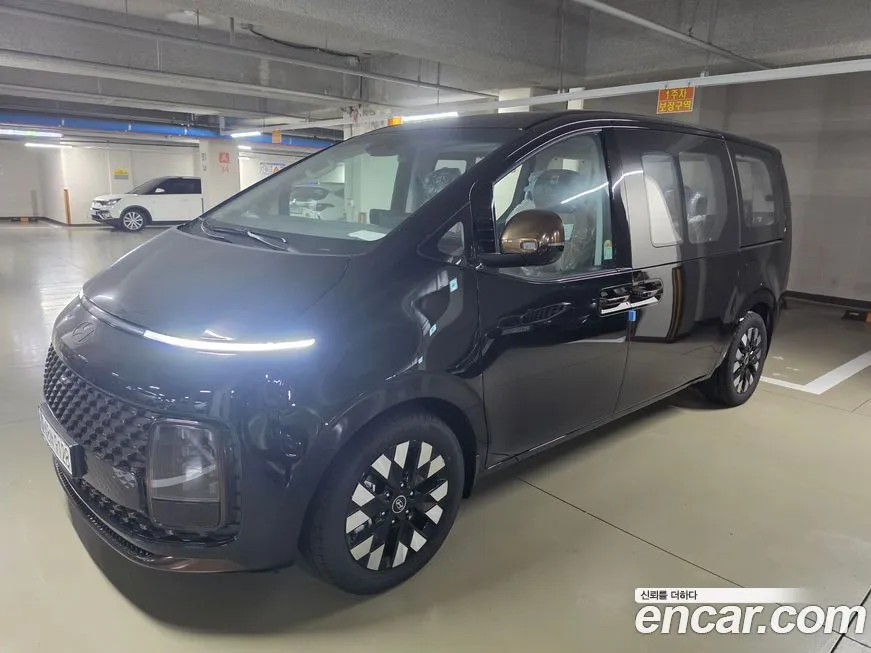 Hyundai Staria — фото 2