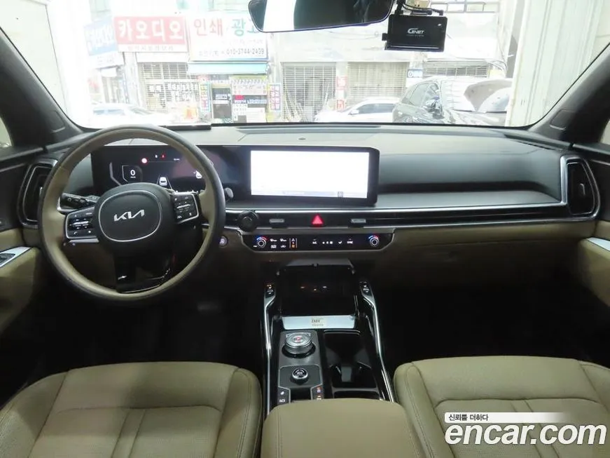 Kia Sorento — фото 10