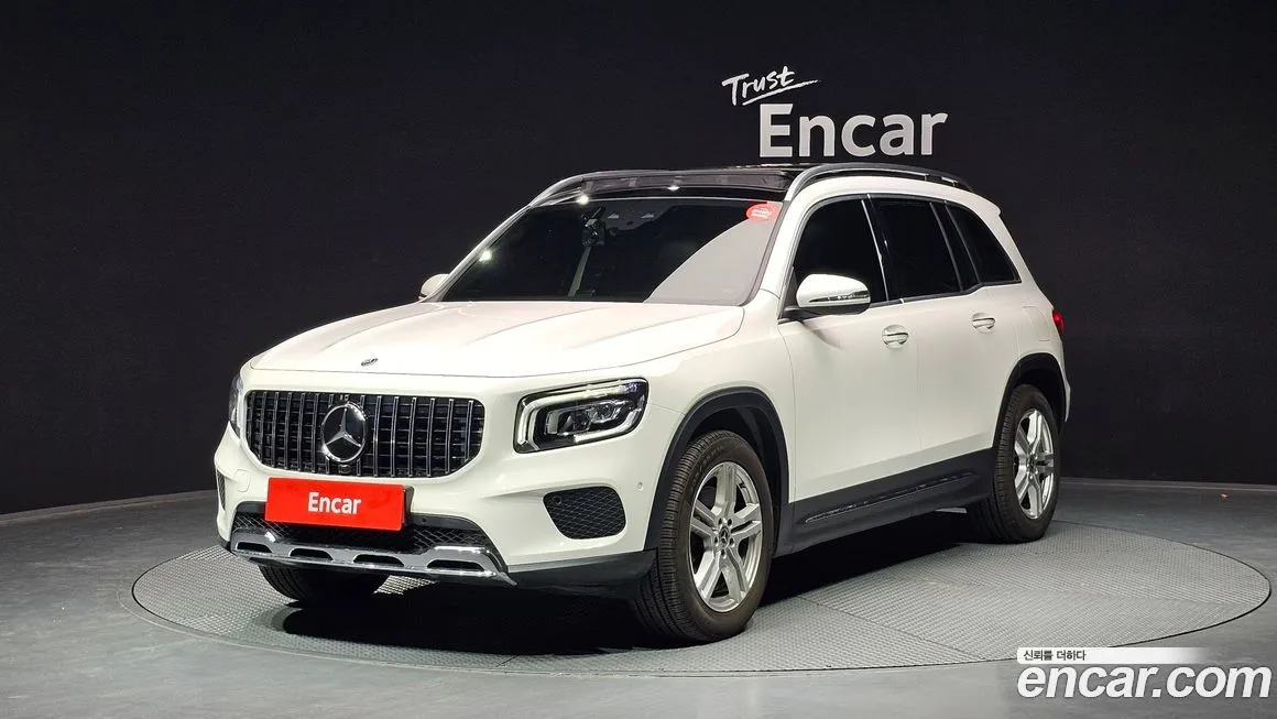 Mercedes-Benz GLB-Class — фото 1