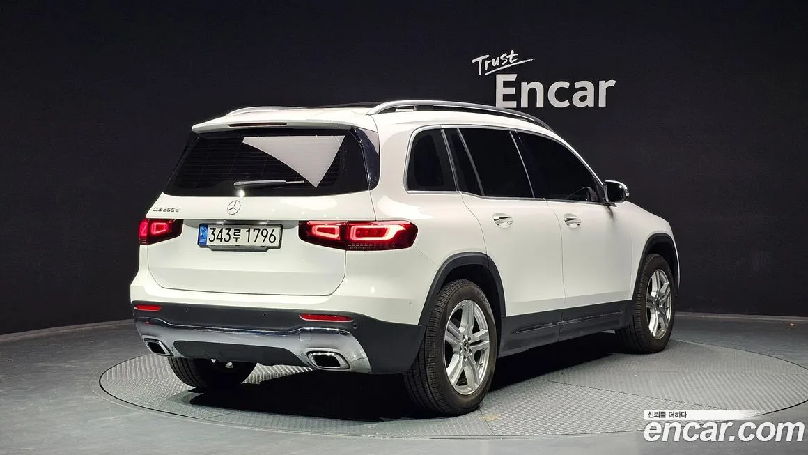 Mercedes-Benz GLB-Class — фото 2