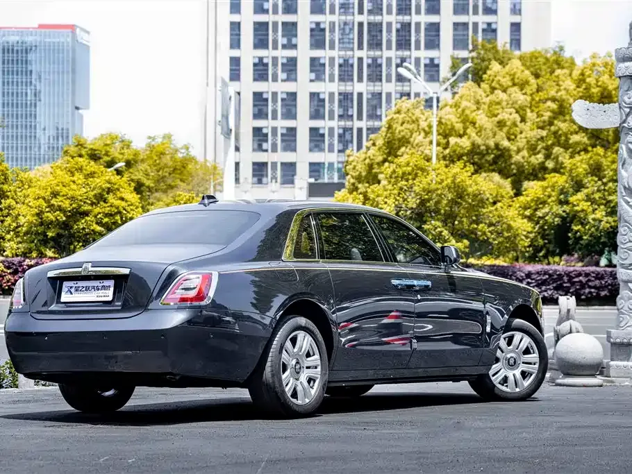 Rolls-Royce Ghost — фото 7