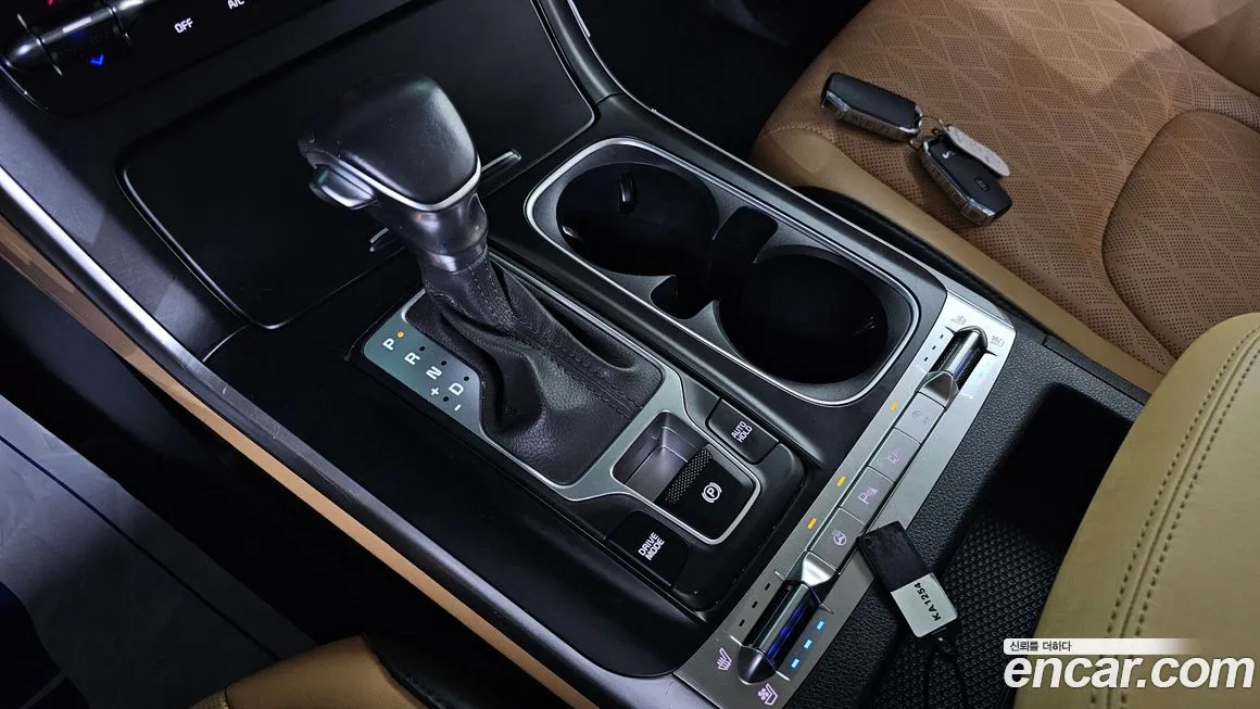 Kia Carnival — фото 10