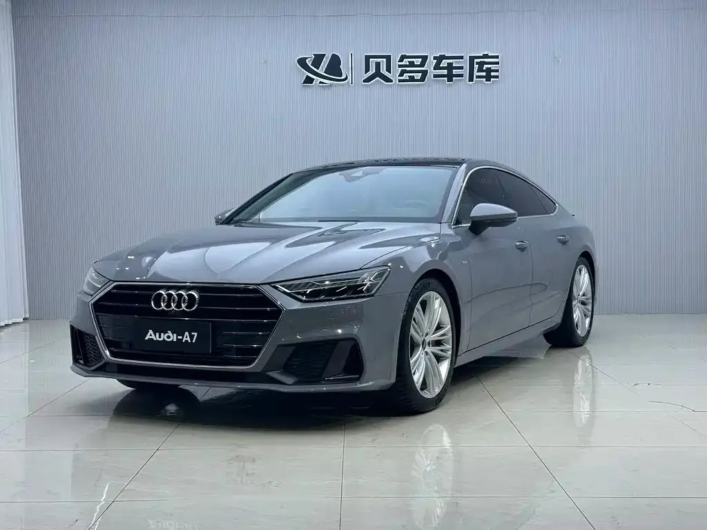Audi A7 — фото 1