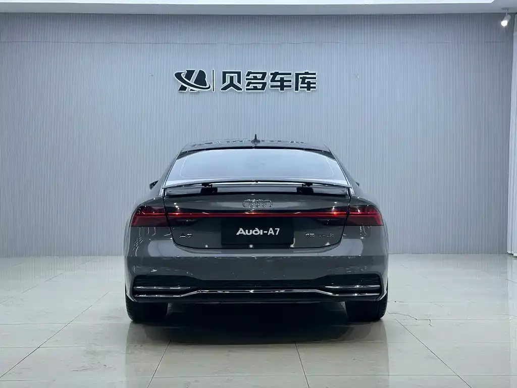 Audi A7 — фото 2