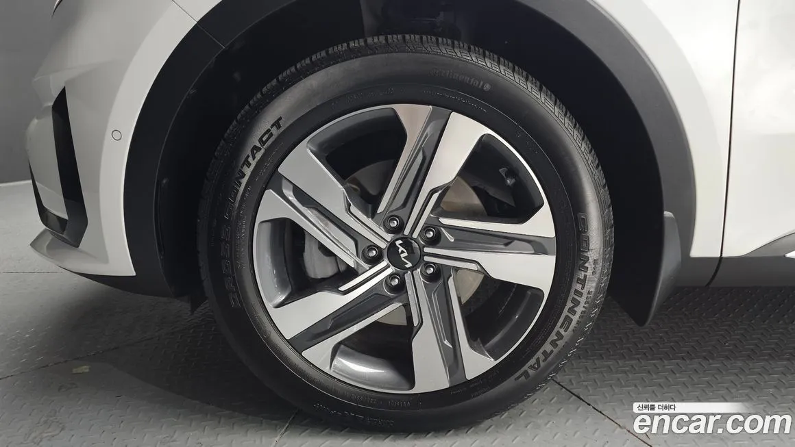 Kia Sorento — фото 10